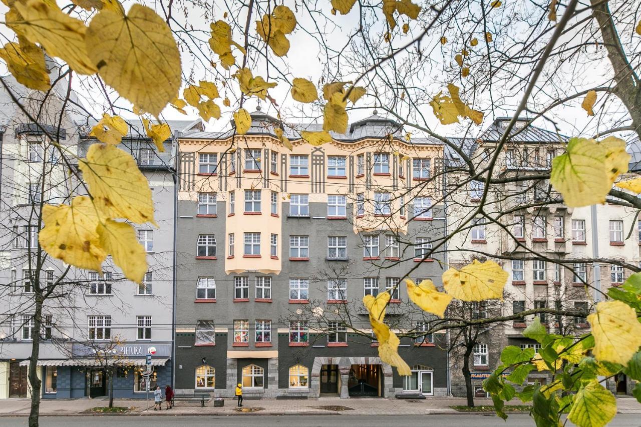 Cozy Flat. Art Nouveau Building, Near The City Center Riga Exterior photo